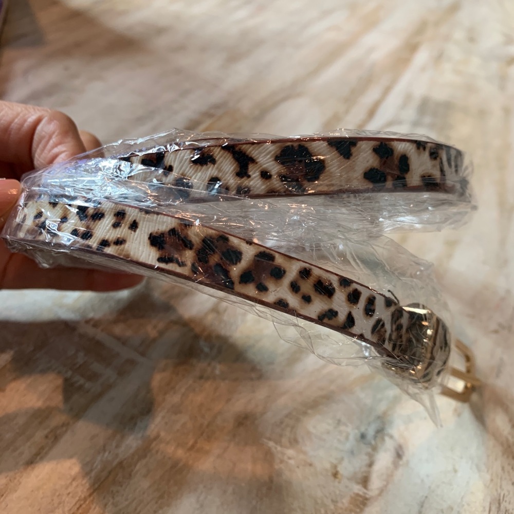 Skinny leopard belt!